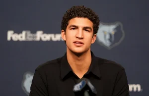 Kareem Lopez, do Grizzlies, começará sua carreira na NBA com um novo número de camisa
