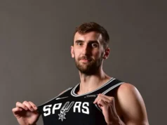 Luke Cornett, do Spurs, fala sobre masculinidade em sua última postagem no blog Medium