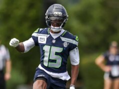 Torey Horton ‘resolvendo algumas coisas’ após ausência do treino dos Seahawks