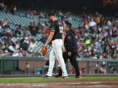 Giants colocam Adrian Houser para IL e convocam Braxton Roxby