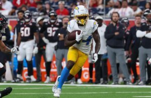KeAndre Lambert-Smith estava entre os 6 Chargers que aumentaram seu estoque contra os texanos.