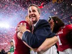 Relatório: Indiana assina extensão de contrato do AD Scott Dolson