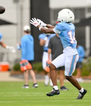 https3A2F2Fmedia.zenfs_.com2Fen2Ftennessee_titans_wire_usa_today_sports_articles_9542F6a29e3270.webp
