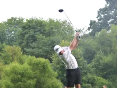 Quem ganhou o 49º campeonato anual de golfe do condado de Calhoun?