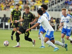 Jogo do Columbus Crew contra o New England Revolution remarcado por viagem