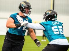 Os Jaguars sofreram outro golpe na linha ofensiva quando Chuma Edoga caiu