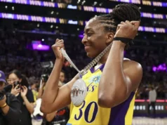 A veterana da WNBA Neka Ogumi anunciou sua aposentadoria