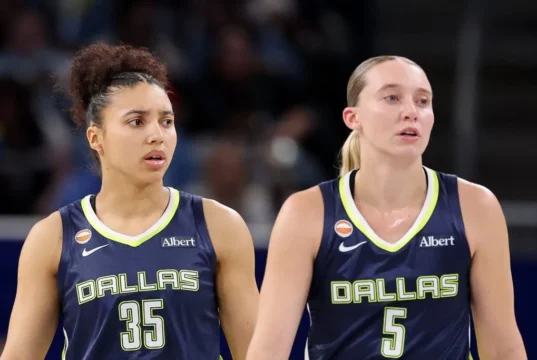 Paige Bueckers e Azzi Fudd falam abertamente sobre relacionamentos no próximo documento da UConn