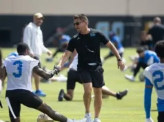 Construindo comunidade e amizade: Bob Chesney leva os Bruins para Irvine
