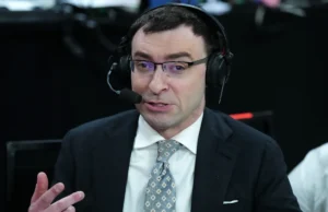 Jason Benetti juntou-se à lista de locutores da NBA da NBC