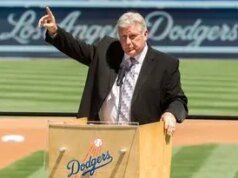 Tommy John, homônimo da pioneira cirurgia de cotovelo que salvou sua carreira, morre aos 83 anos