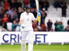 Joe Root fez história contra o Paquistão no Lord’s, superando o recorde de todos os tempos de Ricky Ponting