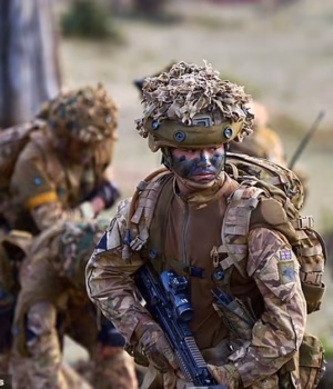 101468847-16136819-An_undisclosed_number_of_British_soldiers_seen_here_on_an_unrela-a-1_178957772654.avif