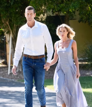 108926263-16095473-Ben_Roberts_Smith_speaks_to_media_alongside_his_partner_Sarah_Ma-a-17_17882598062.avif