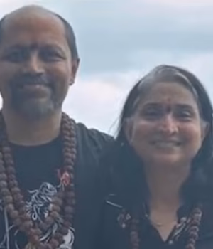 110987191-16096057-Archana_Suresh_46_and_Raghu_Rajan_50_of_Murphy_Texas_were_celebr-a-4_178830457876.avif