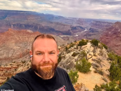 Homem de 42 anos do Texas, vítima da segunda enchente do Grand Canyon, identificado enquanto a busca desesperada por alpinista desaparecido continua