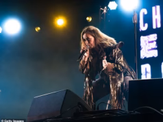 Charlotte Church coloca no mercado uma casa de campo galesa ‘verdadeira Tardis’ com interior ‘inspirado nas viagens da cantora à África e Marrocos’