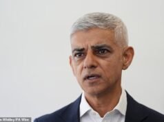 Condenação e multa do prefeito de Londres Sadiq Khan por ‘falha fiscal do Nissan Micra’ anuladas