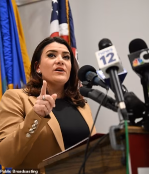 111010001-16098947-Erin_Stewart_39_ended_her_gubernatorial_campaign_in_May_after_an-m-26_17883799494.avif