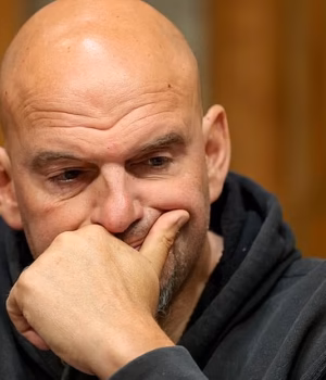 111052323-16105425-Democratic_Senator_John_Fetterman_blew_off_three_paralyzed_veter-a-14_17885290384.avif