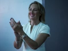 Sarah Pochin, do Reino Unido reformista, apela à “união” entre os partidos de direita, pois afirma que os eleitores não podem ser desiludidos por “lutas internas”