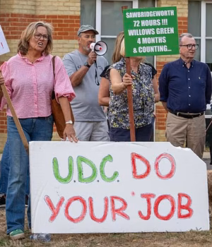 111059659-16142655-Up_to_60_locals_protested_outside_Uttlesford_District_Council_s_-a-1_178974832363.avif