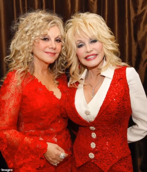 111064589-16106855-Dolly_Parton_s_sister_Stella_Parton_railed_against_people_spewin-a-44_17885676097.avif