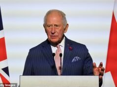 Ministros do governo jamaicano apresentarão uma petição de reparação da escravidão ao rei Charles durante visita a Londres