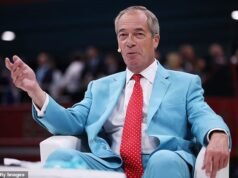 Nigel Farage admitiu que não teve o apoio de sua família para continuar na política e teve “momentos de muita reflexão” sobre seu futuro enquanto enfrenta uma nova disputa de doações