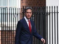 Embaixador dos EUA acusa Ed Miliband de ‘perder o controle’ em Gaza e de se envolver em ‘anti-semitismo’