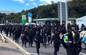 Políticos condenam o bloqueio anti-imigrante de Dover enquanto manifestantes alertam que “isto é apenas o começo”