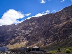 Pelo menos 25 mortos depois de um autocarro escolar ter caído fora da estrada numa ravina de 30 metros de profundidade em Cabo Verde
