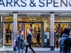Os varejistas de moda Marks and Spencer, John Lewis e Debenhams reduzem os tamanhos grandes à medida que milhões recorrem a golpes de gordura, descobriram os pesquisadores