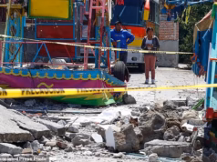 10 pessoas morreram e 64 ficaram feridas quando fogos de artifício explodiram durante a festa popular