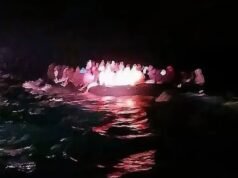 Mais pequenos barcos de migrantes seguirão rotas de longo curso para a costa sul da Grã-Bretanha, alertam autoridades francesas após os protestos do mega-bote em Portsmouth