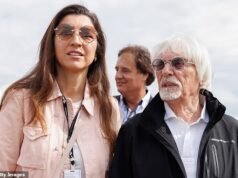 ‘Tem sido uma emoção de ponta a ponta’: o supremo da F1 Bernie Ecclestone, 95, fala em ‘fazer uma sessão de claymore’ depois de ser parado por carregar ilegalmente uma espingarda em seu jato