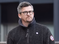 Joey Barton passará o resto do ano na prisão depois que lhe foi recusada fiança por um ‘ataque’ no clube de golfe que deixou a vítima cega de um olho
