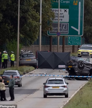 111105161-16112641-Police_seal_off_the_scene_of_the_crash_near_Edinburgh_Airport-a-16_1788813673263.avif