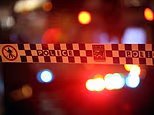 Descoberta horrível dentro da unidade de Sydney depois que mulher foi encontrada morta e homem levado ao hospital