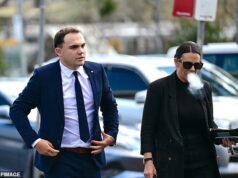 Juiz misericórdia para a assistente de professora de Sydney que abusou sexualmente de meninos – já que ela foi libertada por motivos de saúde mental