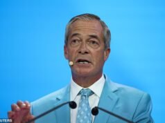 Farage pediu a proibição de todas as coberturas faciais nas ruas da Grã-Bretanha