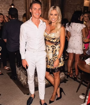 111109469-16112963-Oliver_Curtis_pictured_with_wife_Roxy_Jacenko_has_inked_a_major_-a-63_17888385346.avif