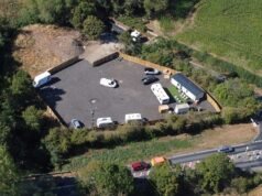 Os moradores ‘frustraram’ os passageiros que asfaltam o campo para estabelecer um novo local – o mesmo terreno onde ‘200 toneladas de lixo foram despejadas em operação ilegal de resíduos’