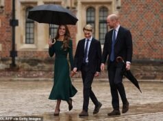 O primeiro dia do Príncipe George em Eton: O Rei Em Espera chega com os orgulhosos Príncipe e Princesa de Gales ao seu lado