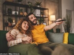 É oficial, os homens adoram filmes femininos: um quarto dos homens admite que secretamente adora assistir filmes de romance, com Crepúsculo, Uma Linda Mulher e Mamma Mia no topo dos ‘prazeres culpados’