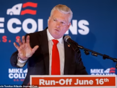 A candidatura de Mike Collins ao Senado, apoiada por Trump, dá ‘catastroficamente errada’, já que os republicanos temem que ele arraste toda a chapa com ele