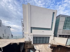 A mansão de praia de Nicolas Cage em Malibu foi abalada por um enorme buraco quando a entrada de automóveis desabou em uma mansão de US$ 10,5 milhões