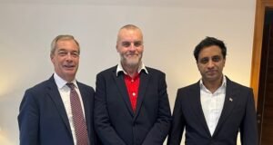 Apoiador de reforma de alto nível abandona partido dividido para enfrentar Nigel Farage e a ‘suposta líder’ Zia Youssef