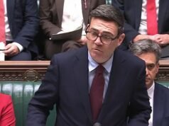 Andy Burnham diz que não cortará a “segurança social” para reforçar a defesa, uma vez que se recusa a planear gastar 3% do PIB nas forças armadas.