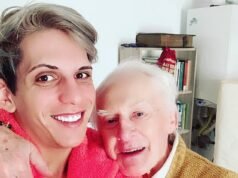 O menino romeno que se casou com o vigário britânico, 81 anos, ostenta um novo estilo de vida de produtos de luxo e voos em classe executiva depois de gastar £ 1 milhão e herdar o patrimônio de £ 150.000 da OAP